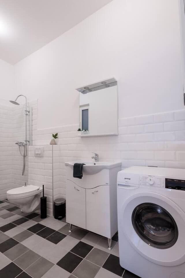 Central Brand New And Modern Apartment 布达佩斯 外观 照片