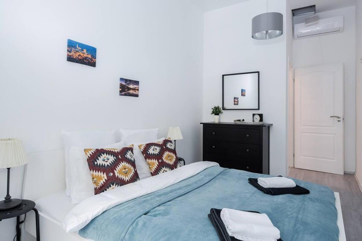 Central Brand New And Modern Apartment 布达佩斯 外观 照片